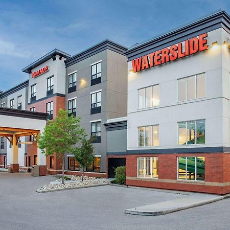 Hotel Ramada By Wyndham Cochrane Extérieur photo