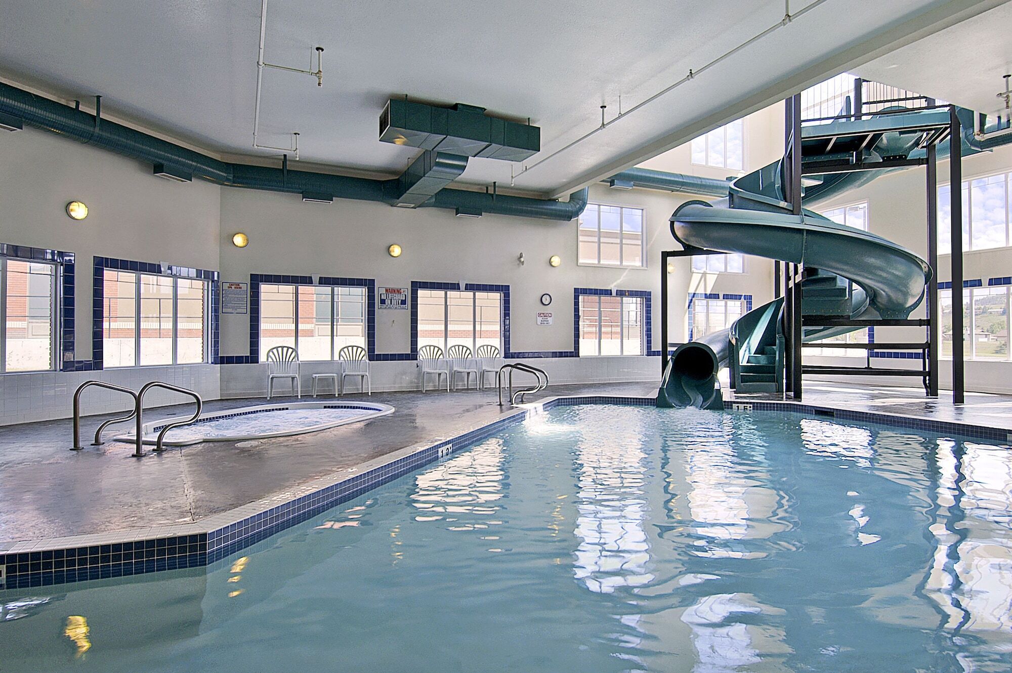Hotel Ramada By Wyndham Cochrane Extérieur photo